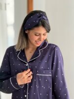 بلوز و شلوار سرمه‌ای خال خالی